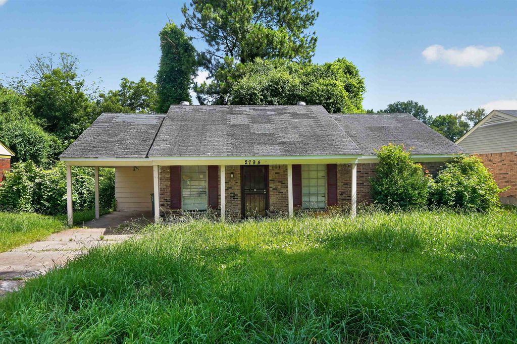 2794 LAKE PARK RD, Memphis, TN 38127