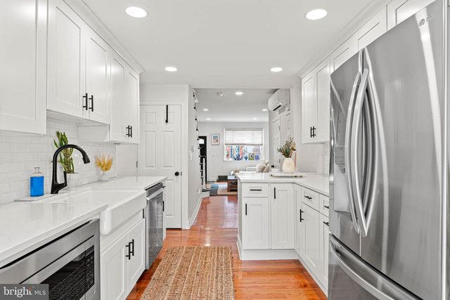 1031 EMILY ST, Philadelphia, PA 19148