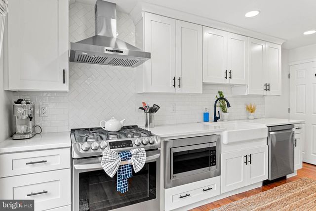 1031 EMILY ST, Philadelphia, PA 19148