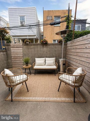 1031 EMILY ST, Philadelphia, PA 19148