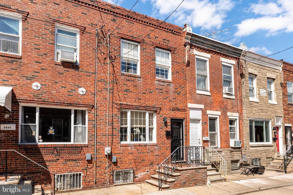 1031 EMILY ST, Philadelphia, PA 19148