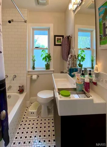 439 Alma Avenue, Webster Groves, MO 63119