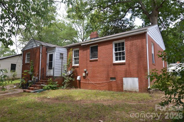 2111 Dickens Avenue, Charlotte, NC 28208