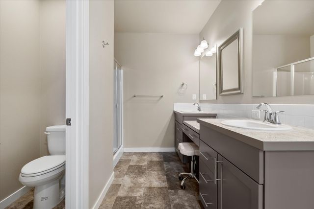 2433 NW Hazelwood Avenue, Redmond, OR 97756