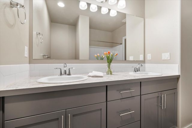 2433 NW Hazelwood Avenue, Redmond, OR 97756