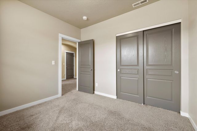 2433 NW Hazelwood Avenue, Redmond, OR 97756