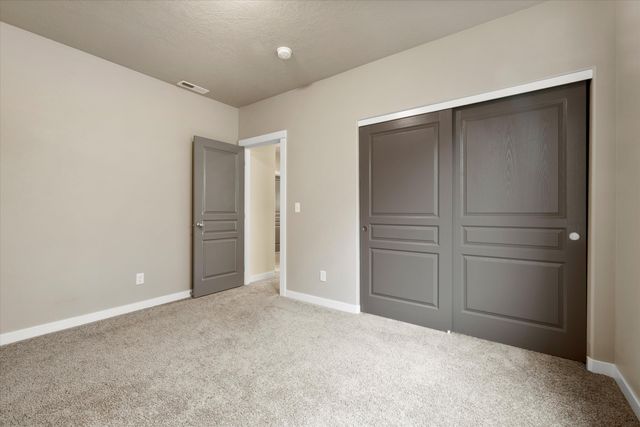 2433 NW Hazelwood Avenue, Redmond, OR 97756