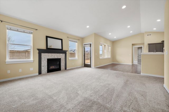 2433 NW Hazelwood Avenue, Redmond, OR 97756