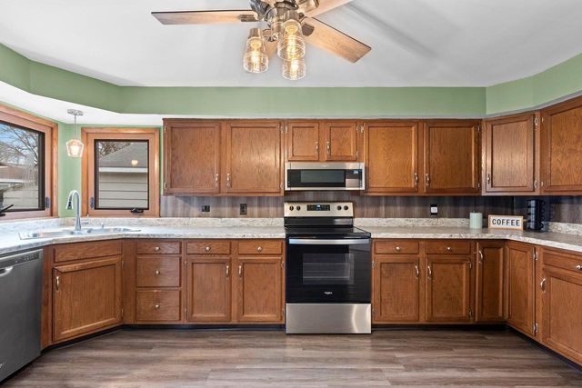 1501 OAKRIDGE AVENUE, Kaukauna, WI 54130