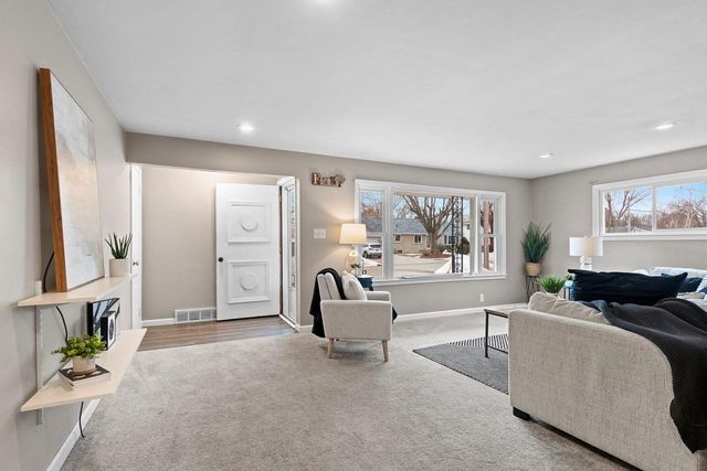 1501 OAKRIDGE AVENUE, Kaukauna, WI 54130