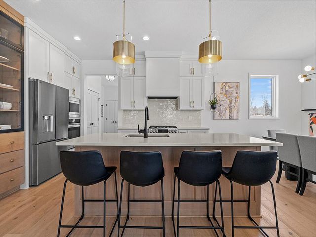 17949 Hidden Creek Trail, Lakeville, MN 55044