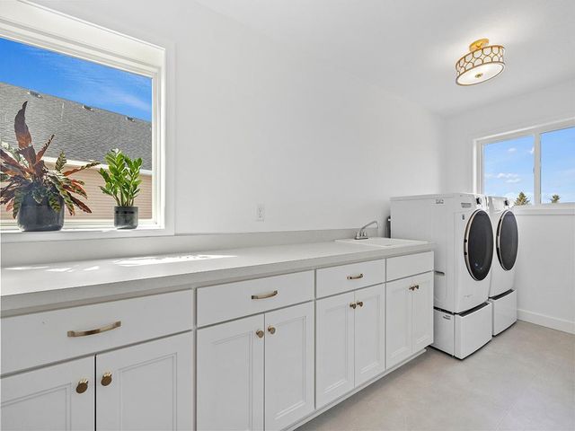 17949 Hidden Creek Trail, Lakeville, MN 55044