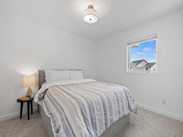 17949 Hidden Creek Trail, Lakeville, MN 55044