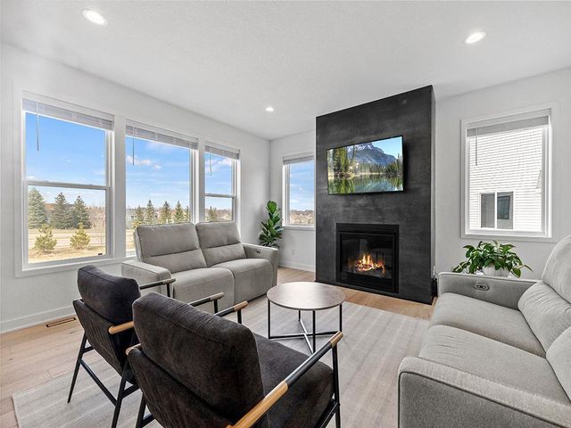 17949 Hidden Creek Trail, Lakeville, MN 55044