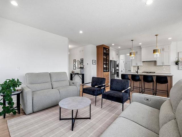 17949 Hidden Creek Trail, Lakeville, MN 55044