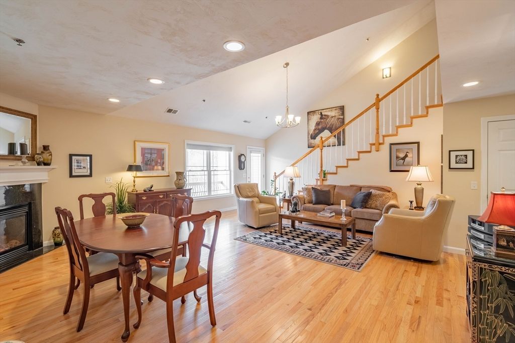 216 Reservoir St 309, Holden, MA 01520