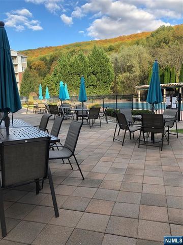 6314 Warrens Way 6314, Wanaque, NJ 07465