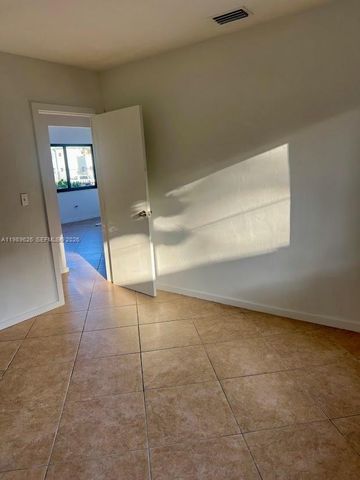 98 NE 71st St 1, Miami, FL 33138