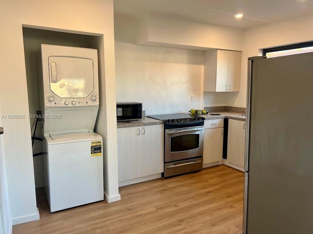 98 NE 71st St 1, Miami, FL 33138