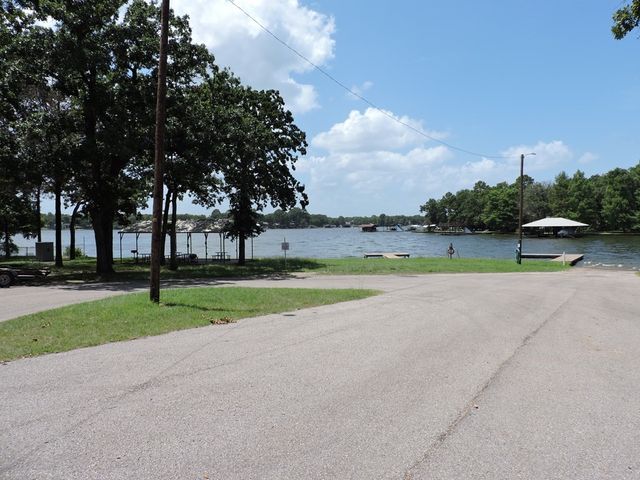 167 Bay Drive, Mabank, TX 75156