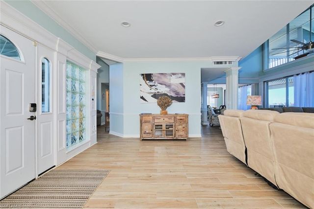 950 San Carlos DR, Fort Myers Beach, FL 33931