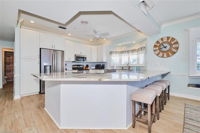 950 San Carlos DR, Fort Myers Beach, FL 33931