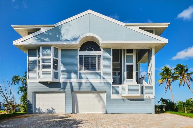 950 San Carlos DR, Fort Myers Beach, FL 33931