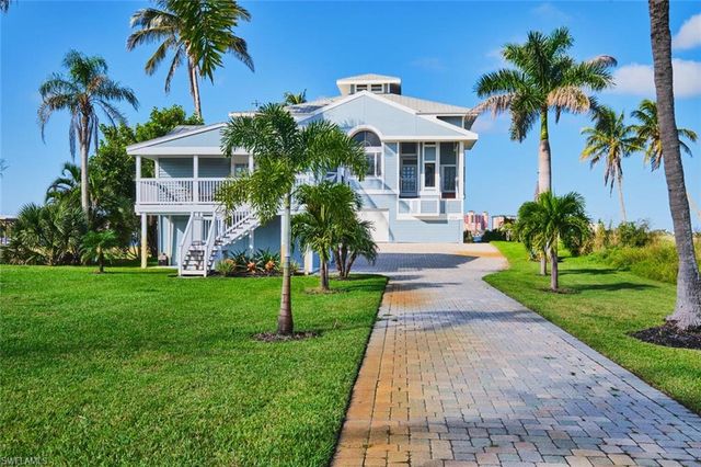 950 San Carlos DR, Fort Myers Beach, FL 33931