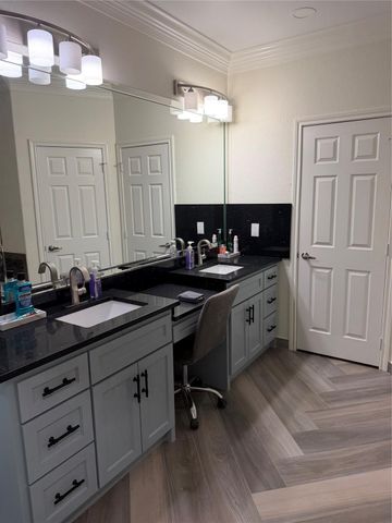 5525 Swan Drive, Galveston, TX 77551