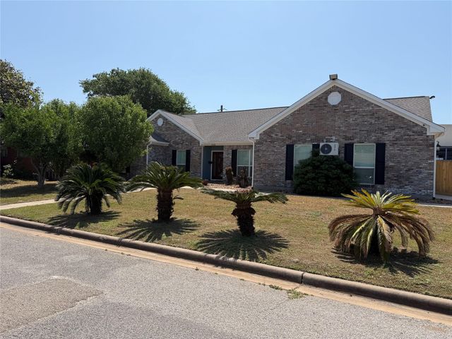 5525 Swan Drive, Galveston, TX 77551
