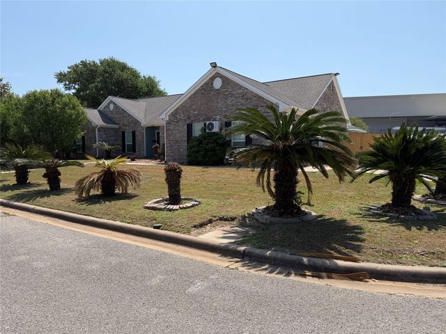 5525 Swan Drive, Galveston, TX 77551