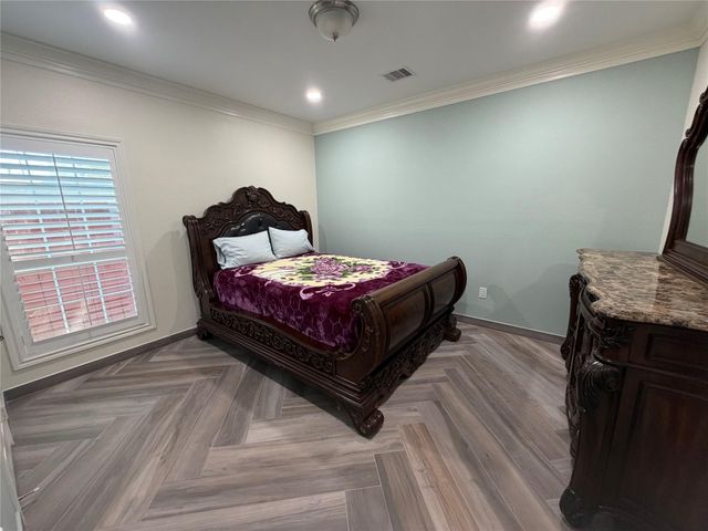 5525 Swan Drive, Galveston, TX 77551