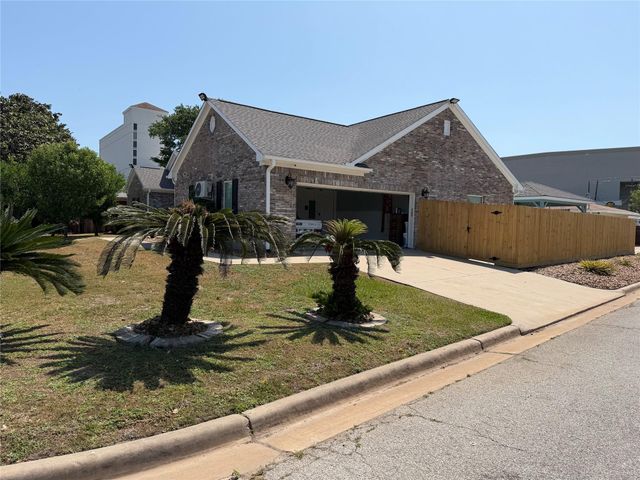 5525 Swan Drive, Galveston, TX 77551