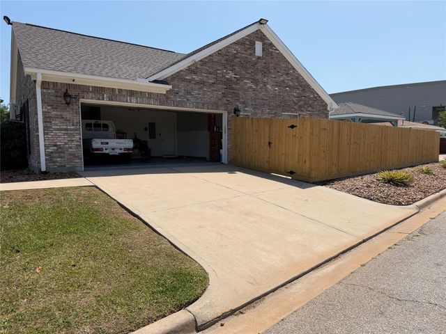 5525 Swan Drive, Galveston, TX 77551