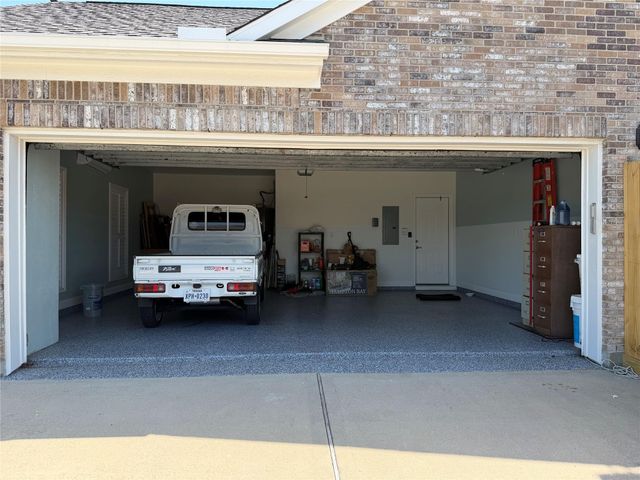 5525 Swan Drive, Galveston, TX 77551