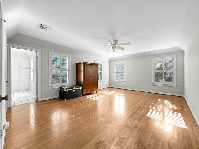 521 Del Mar Blvd, Corpus Christi, TX 78404