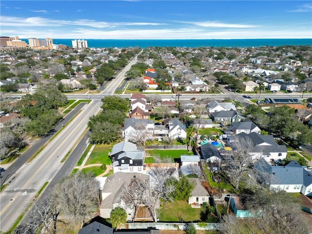 521 Del Mar Blvd, Corpus Christi, TX 78404