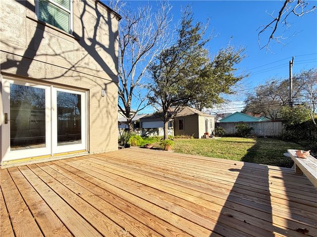 521 Del Mar Blvd, Corpus Christi, TX 78404