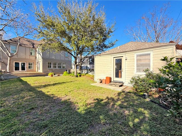 521 Del Mar Blvd, Corpus Christi, TX 78404