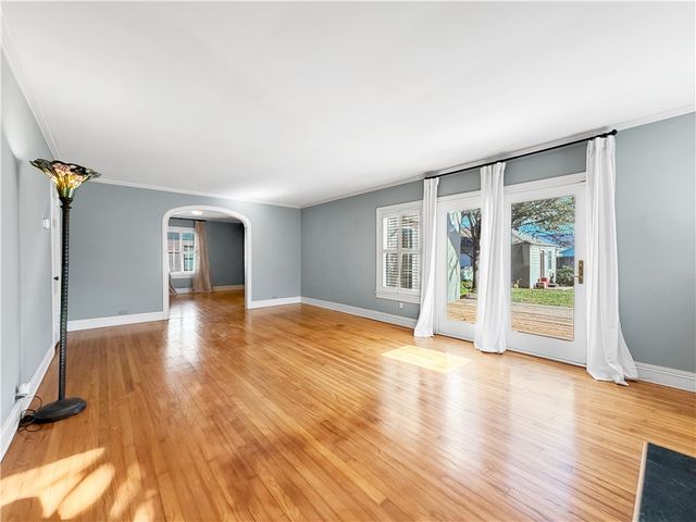 521 Del Mar Blvd, Corpus Christi, TX 78404