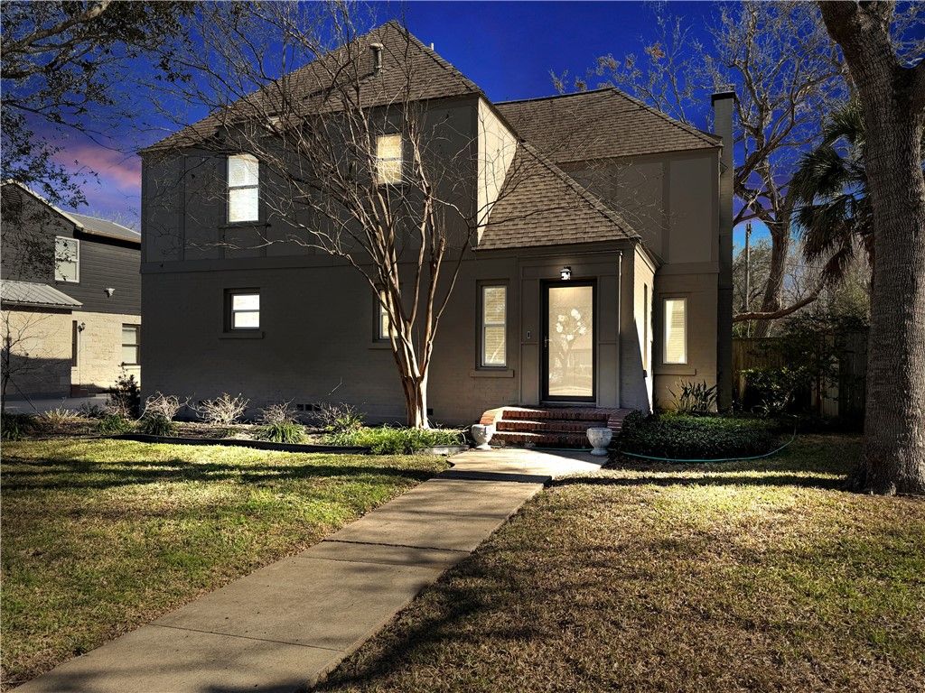 521 Del Mar Blvd, Corpus Christi, TX 78404