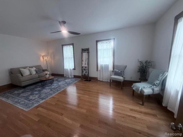 543 W Middle Street, Chelsea, MI 48118