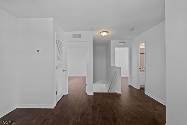 2719 NE 6th PL, Cape Coral, FL 33909