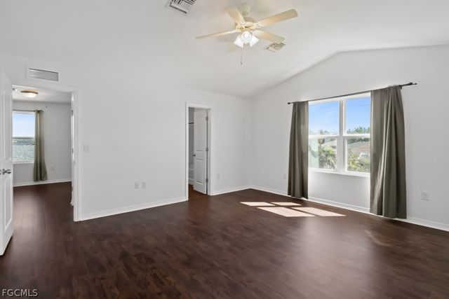 2719 NE 6th PL, Cape Coral, FL 33909