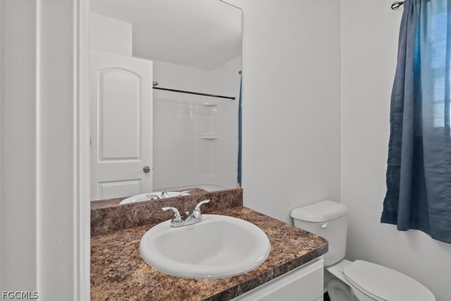 2719 NE 6th PL, Cape Coral, FL 33909