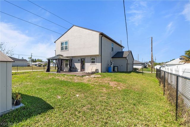 2719 NE 6th PL, Cape Coral, FL 33909