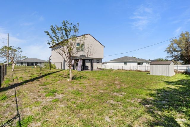 2719 NE 6th PL, Cape Coral, FL 33909