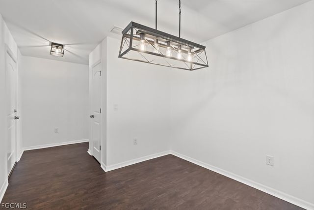 2719 NE 6th PL, Cape Coral, FL 33909