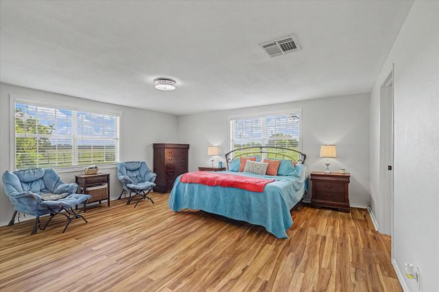 384 County Road 2046, Hull, TX 77564