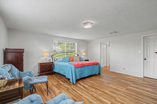 384 County Road 2046, Hull, TX 77564